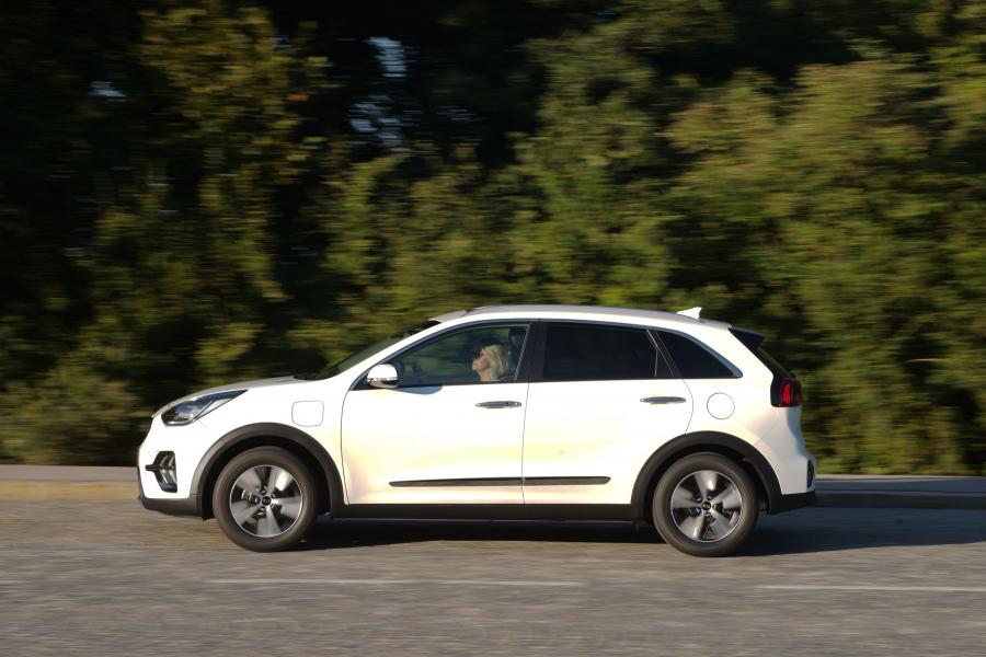  Kia Niro Plug-In Hybrid (DE) 2019 года  (WW) (фото 18 из 53)